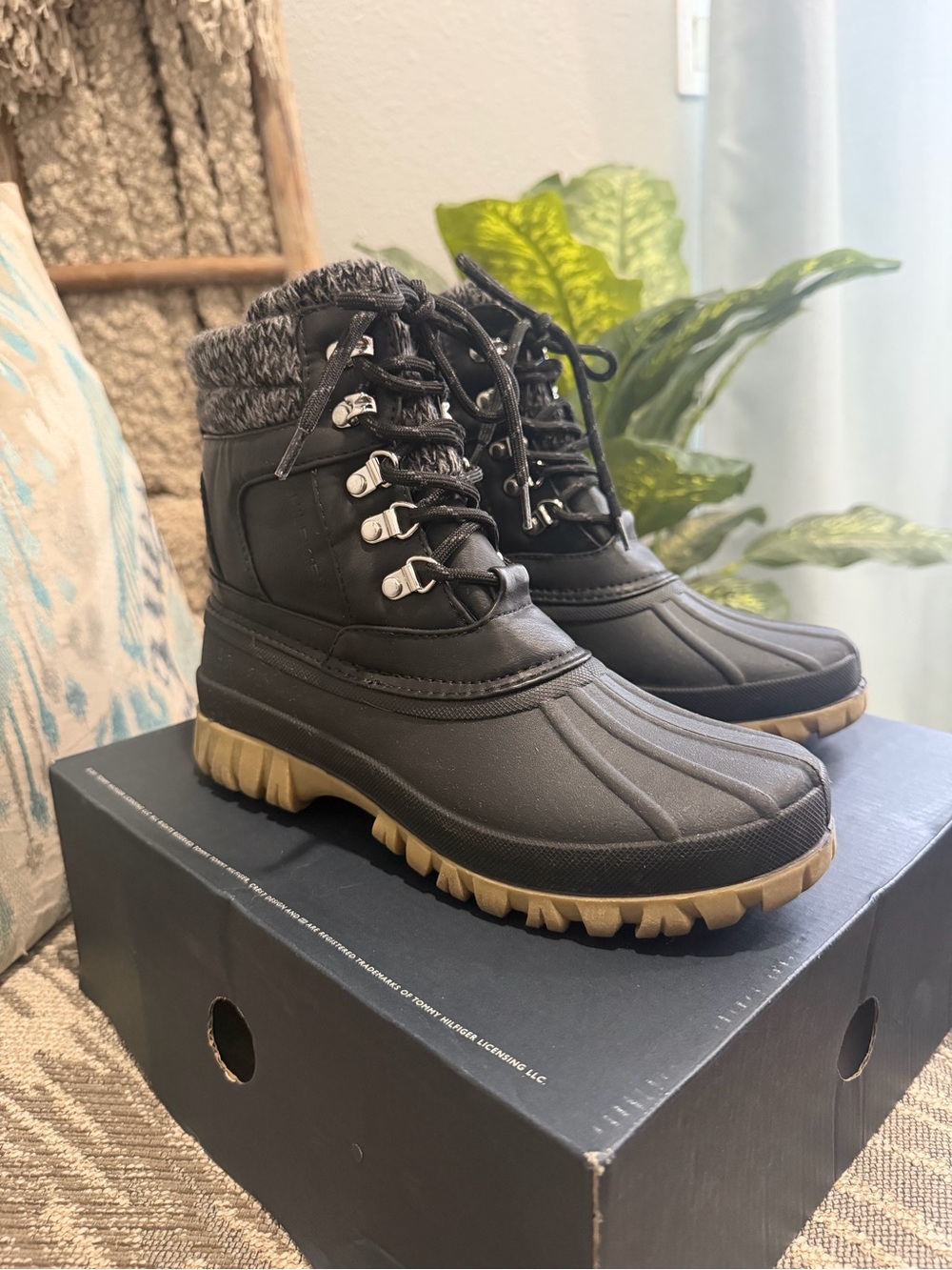 Tommy Hilfiger Black Duck Boots with Knit Collar - Women's 8